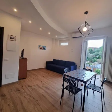 Apartment Dina's *